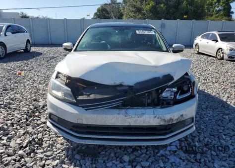 2016 Volkswagen Jetta Sel z USA, uszkodzony, nr VIN 3VWL07AJ1GM327170